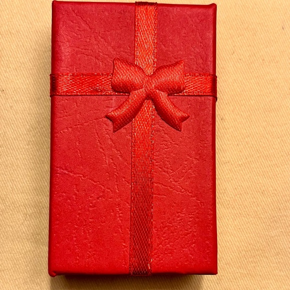 Beautiful Louis Vuitton pink enamel logo heart charm necklace 16” - Picture 5 of 6